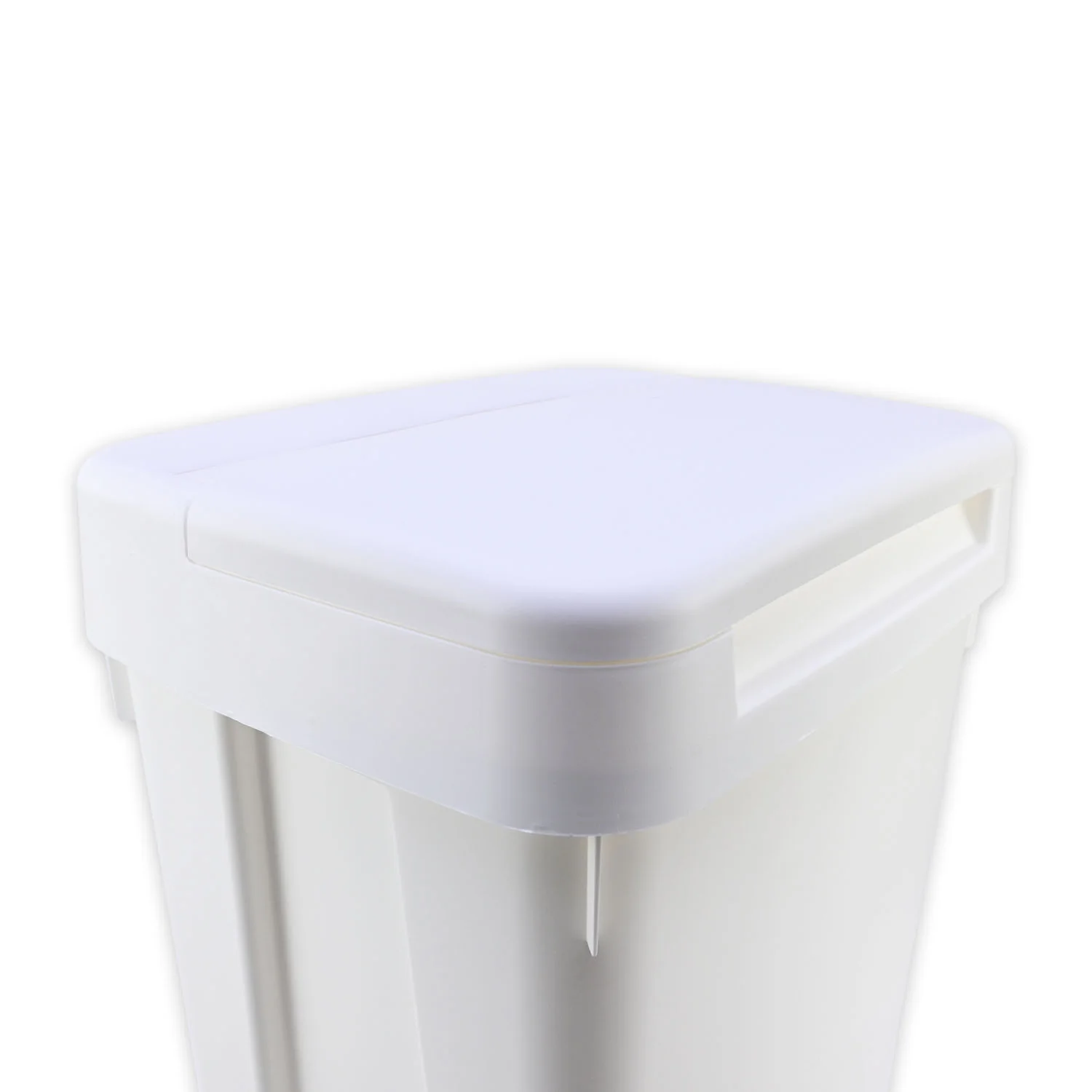 Cloth Diaper Pail - 54 Quart - Image 3